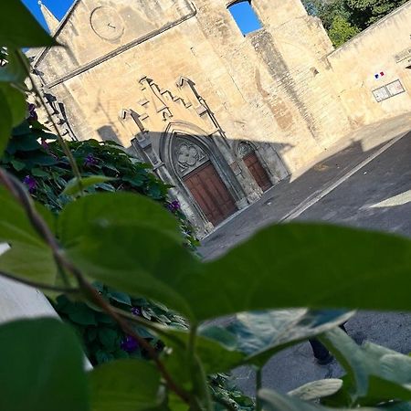 Le Donjon De La Roquette Apartamento Arlés Exterior foto